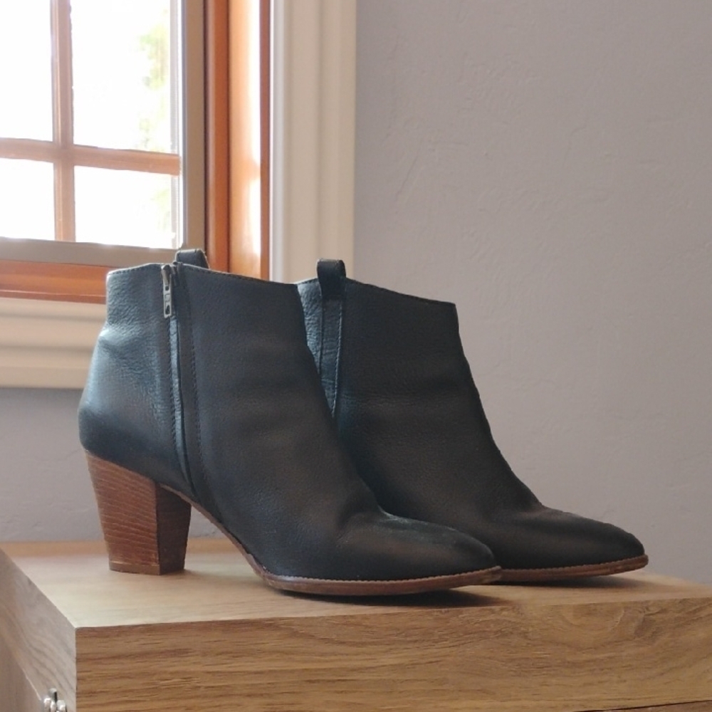 Madewell Black Ankle Boots with Stacked Heel